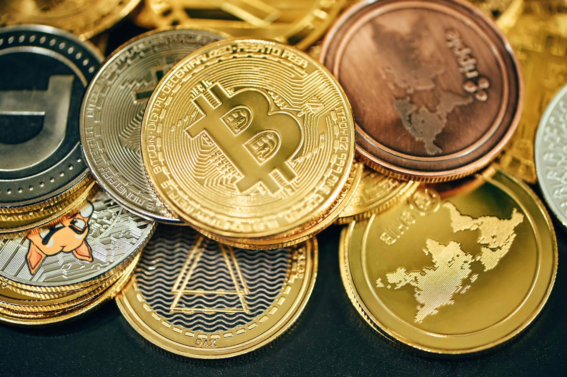 Who are the big 3 in crypto