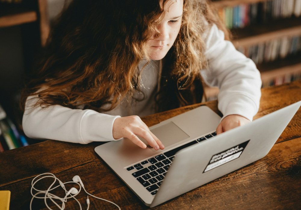 How to spot a scam for kids